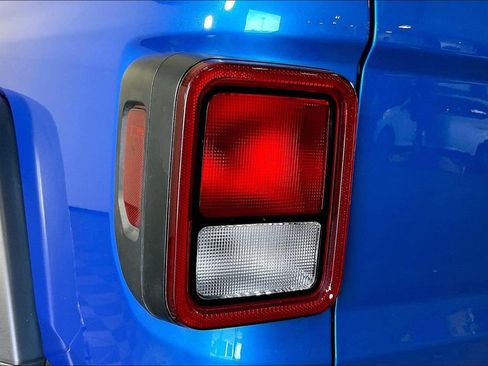 Used 2022 Jeep Gladiator Mojave w/ Trailer Tow Package image 41