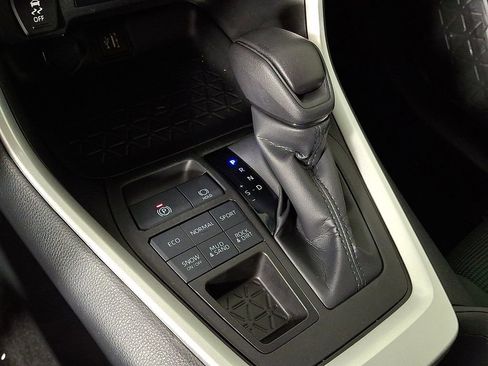 Used 2024 Toyota RAV4 LE image 16