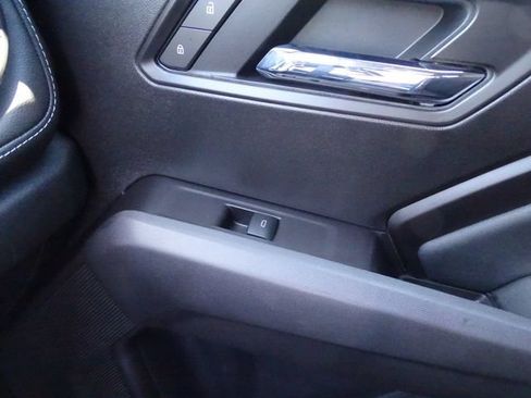 Used 2026 Chevrolet Colorado LT w/ LT Convenience Package AWD/4WD image 9