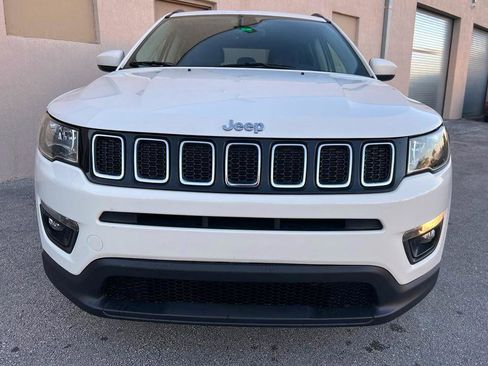 Used 2018 Jeep Compass Latitude w/ Popular Equipment Group FWD image 20