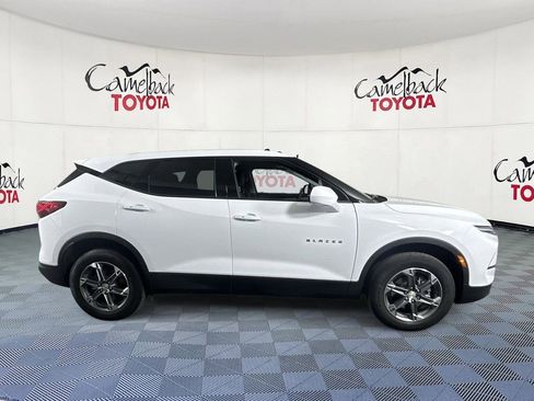 Used 2025 Chevrolet Blazer LT FWD image 8