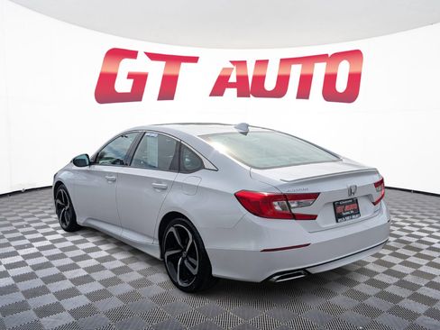 Used 2018 Honda Accord Sport image 3