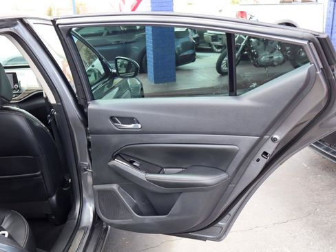 Used 2021 Nissan Altima 2.5 SL FWD image 19