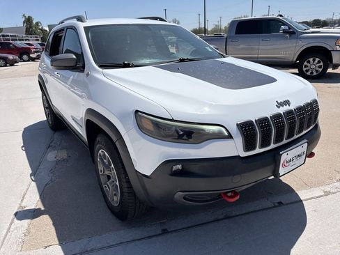 Used 2020 Jeep Cherokee Trailhawk w/ Cold Weather Group AWD/4WD image 8