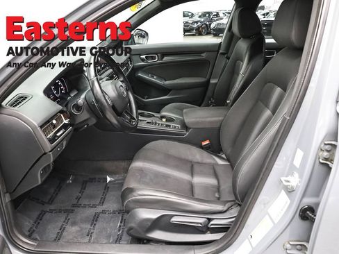Used 2025 Honda Civic Sport image 14