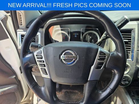 Used 2018 Nissan Titan SV w/ SV Convenience Package AWD/4WD image 11