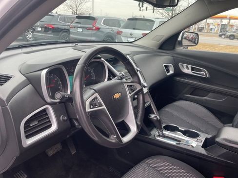 Used 2017 Chevrolet Equinox LT w/ Convenience Package image 9