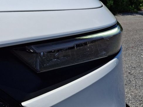 Certified 2025 Honda Accord SE image 9