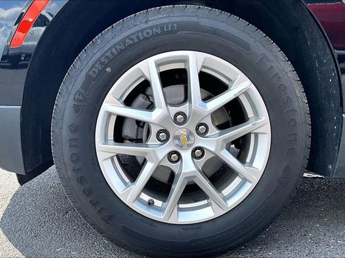 Used 2022 Chevrolet Equinox LS AWD/4WD image 2