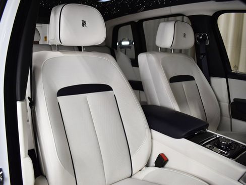 Certified 2024 Rolls-Royce Cullinan AWD/4WD image 24