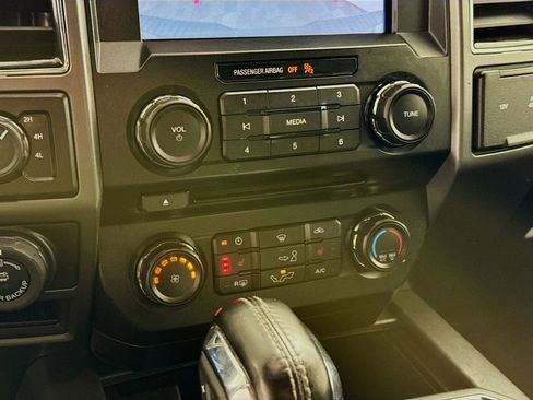 Used 2018 Ford F150 XLT w/ Equipment Group 302A Luxury image 12