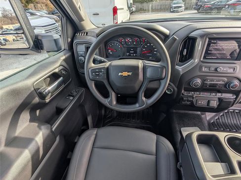 Used 2025 Chevrolet Silverado 1500 W/T w/ Trailering Package image 14