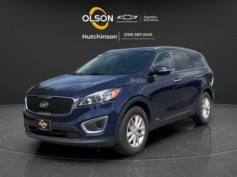 Used 2016 Kia Sorento AWD w/ LX Convenience Package image 1