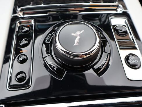 New 2026 Rolls-Royce Cullinan Black Badge AWD/4WD image 31
