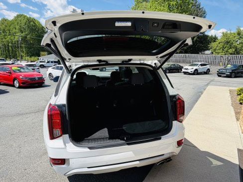 Used 2022 Hyundai Palisade Limited w/ Cargo Package image 20