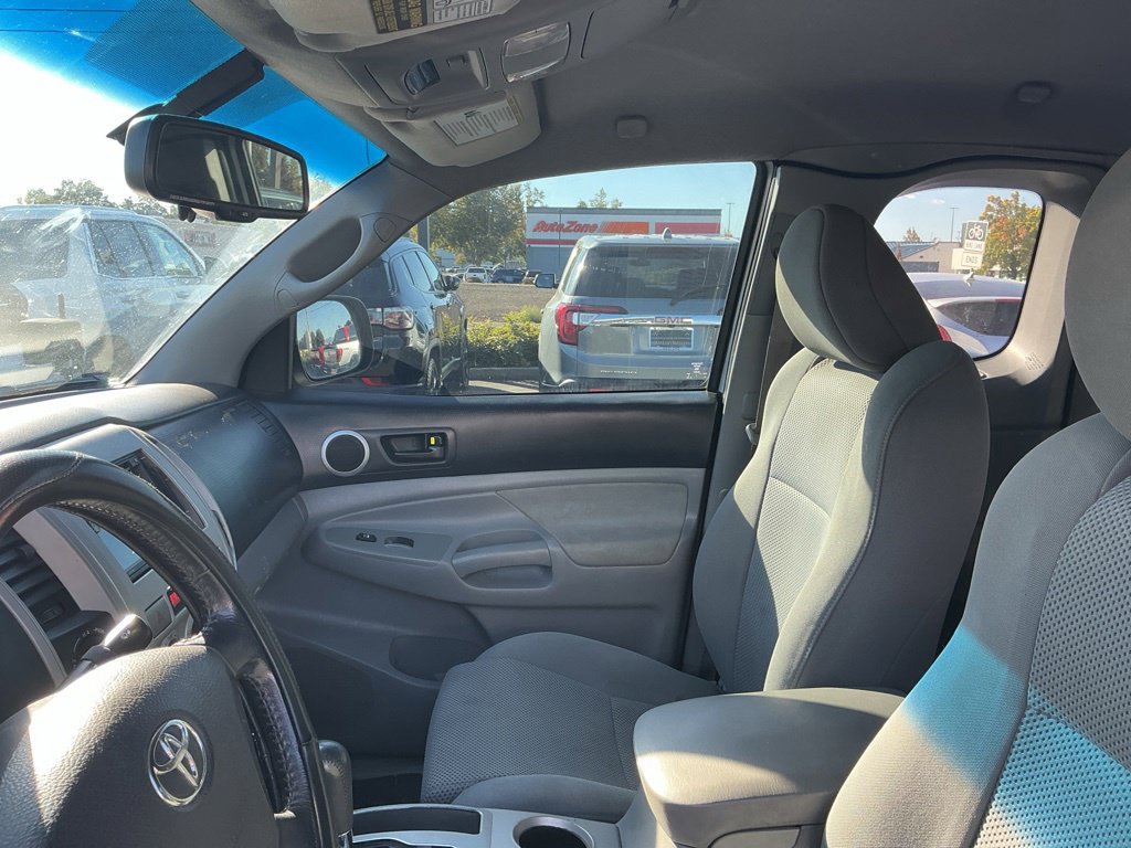 Used 2010 Toyota Tacoma 4x4 Access Cab V6 image 11