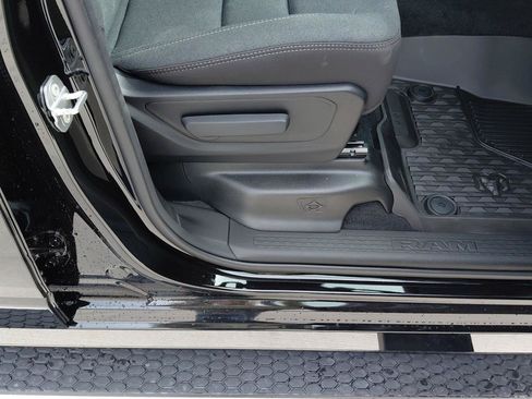 New 2026 RAM 1500 Big Horn AWD/4WD image 13