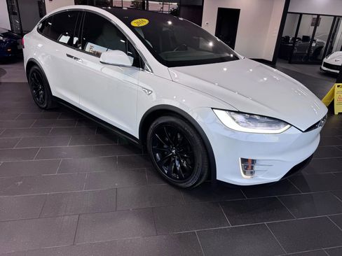 Used 2016 Tesla Model X 90D image 7