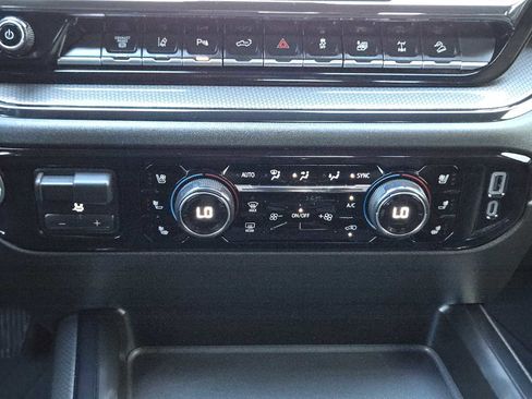 Certified 2024 Chevrolet Silverado 2500 ZR2 w/ Technology Package image 19