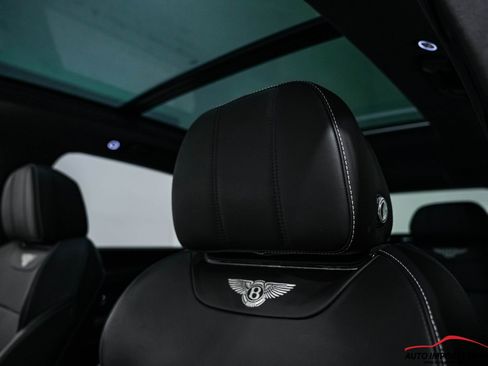 Used 2018 Bentley Bentayga image 43