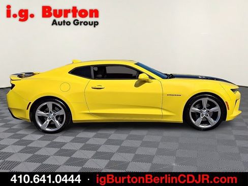 Used 2017 Chevrolet Camaro SS RWD image 7