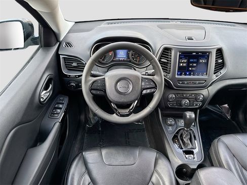 Used 2023 Jeep Cherokee Altitude Lux image 22