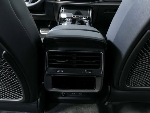 New 2026 Audi SQ8 Prestige image 19