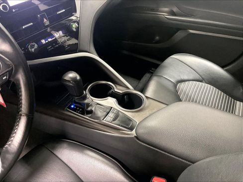 Used 2023 Toyota Camry SE image 20