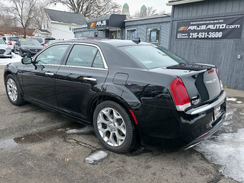 Used 2016 Chrysler 300 C Platinum w/ Safetytec Plus Group image 9