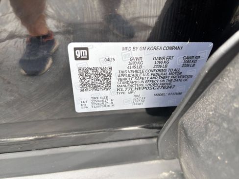 Used 2025 Chevrolet Trax LT w/ LT Convenience Package FWD image 23