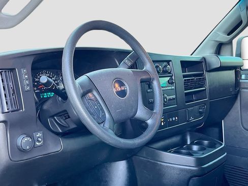 Used 2024 GMC Savana 2500 w/ Driver Convenience Package image 9