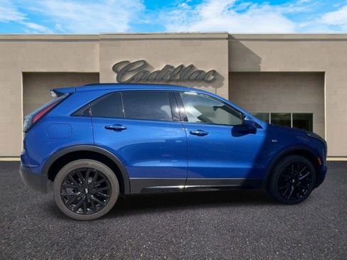 Used 2023 Cadillac XT4 Sport w/ LPO, ONYX Package FWD image 2