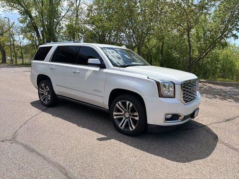 Used 2018 GMC Yukon Denali w/ Denali Ultimate Package AWD/4WD image 13