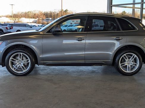 Used 2016 Audi Q5 2.0T Premium Plus w/ Technology Package image 2