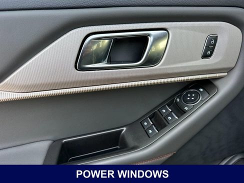 New 2025 Ford Explorer Active w/ Active Comfort Package RWD image 11