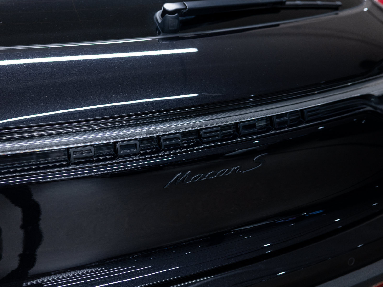 Certified 2023 Porsche Macan S AWD/4WD image 22