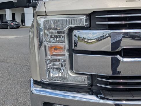 Used 2018 Ford F250 Lariat w/ Chrome Package AWD/4WD image 12