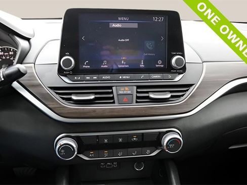 Used 2024 Nissan Altima 2.5 SV image 17