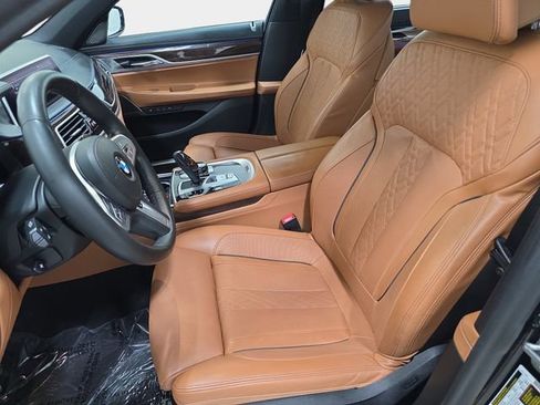 Used 2020 BMW 740i xDrive w/ Luxury Rear Seating Package AWD/4WD image 11