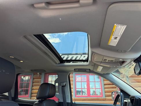 Used 2015 GMC Sierra 1500 Denali AWD/4WD image 31