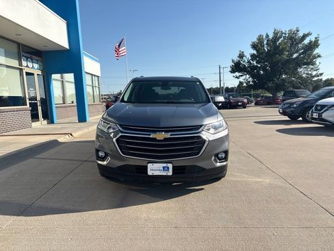 Used 2018 Chevrolet Traverse LT AWD/4WD image 2