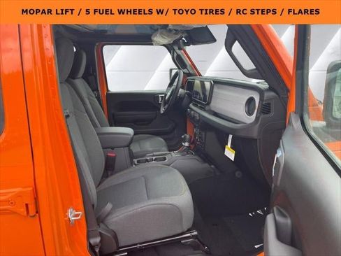 New 2025 Jeep Gladiator Sport image 32