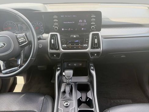 Used 2021 Kia Sorento S w/ Panoramic Sunroof Package FWD image 11