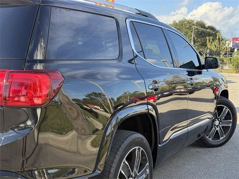 Used 2019 GMC Acadia Denali image 7