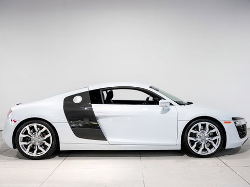 Used 2014 Audi R8 V8 image 2