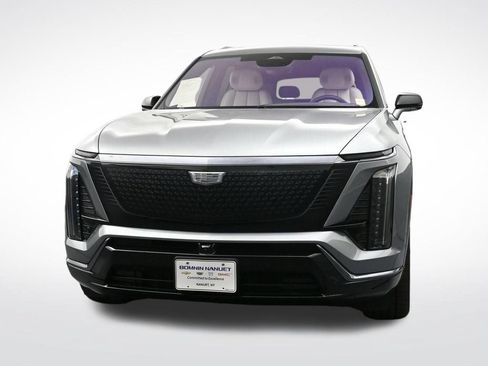 Used 2026 Cadillac Vistiq Luxury AWD/4WD image 8