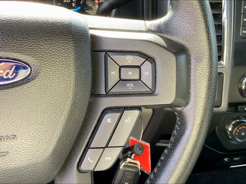 Used 2015 Ford F150 XLT w/ Equipment Group 301A Mid RWD image 24