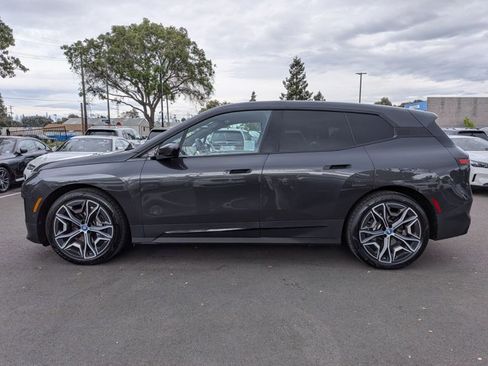 Certified 2023 BMW iX xDrive50 w/ Premium Package image 9