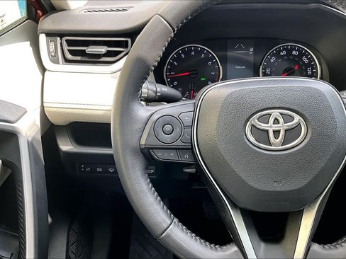 Used 2022 Toyota RAV4 XLE Premium FWD image 24