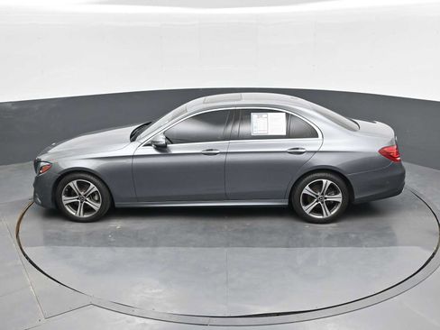 Used 2019 Mercedes-Benz E 300 4MATIC image 24